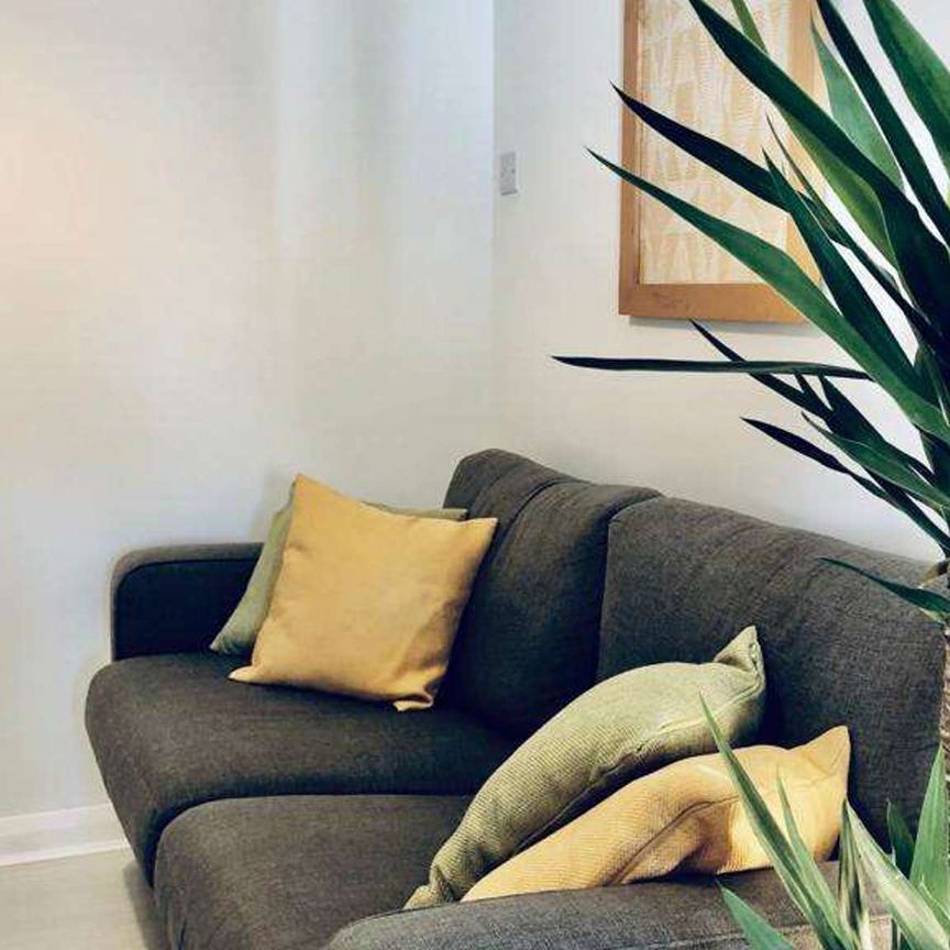 Portland Gardens Room 1 (Ensuite) - Photo 1