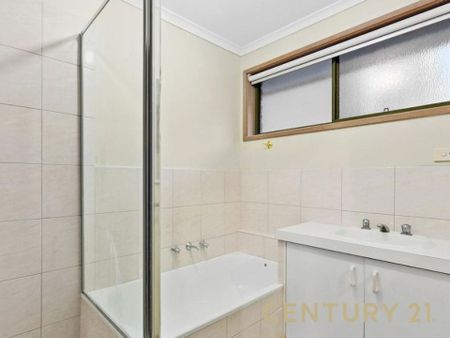 Comfortable Family Living - Photo 4