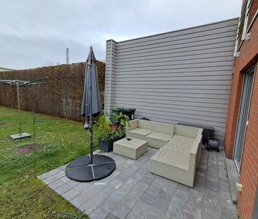 Zeer ruim gelijkvloers appartement met 2 slaapkamers, terras en gar... - Foto 6