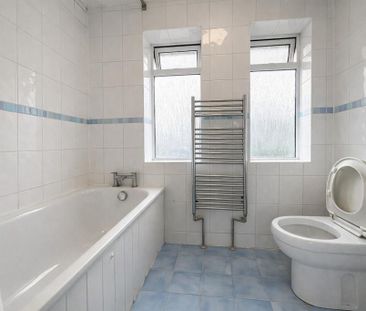 5 bedroom semi-detached house to rent - Photo 4