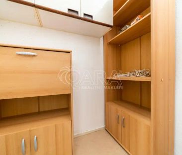 Pronájem slunného bytu s lodžií v žádané lokalitě města. - Photo 3