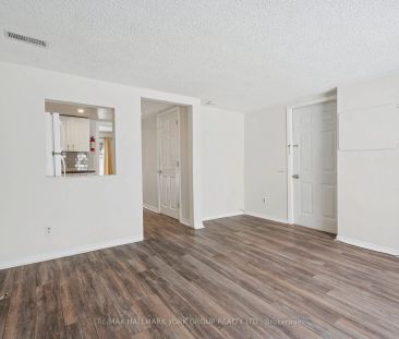 351 Winnifred Drive #(East) - Photo 1
