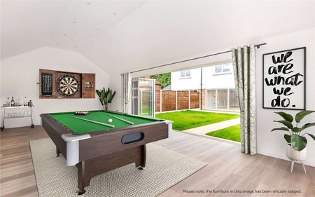 A stylish four bedroom semi-detached home with a seperate garden studio. - Photo 5