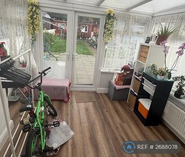 2 bedroom maisonette to rent - Photo 4