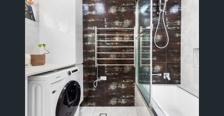 Low-Maintenance Living | Walk-to-Station 3-Bed + Teenage Retreat or WFH Space - Photo 3