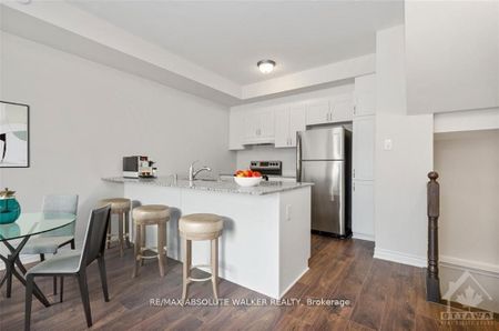 For Lease - 517 Takamose Private Road, Manor Park - Cardinal Glen and Area, Ontario - Photo 3