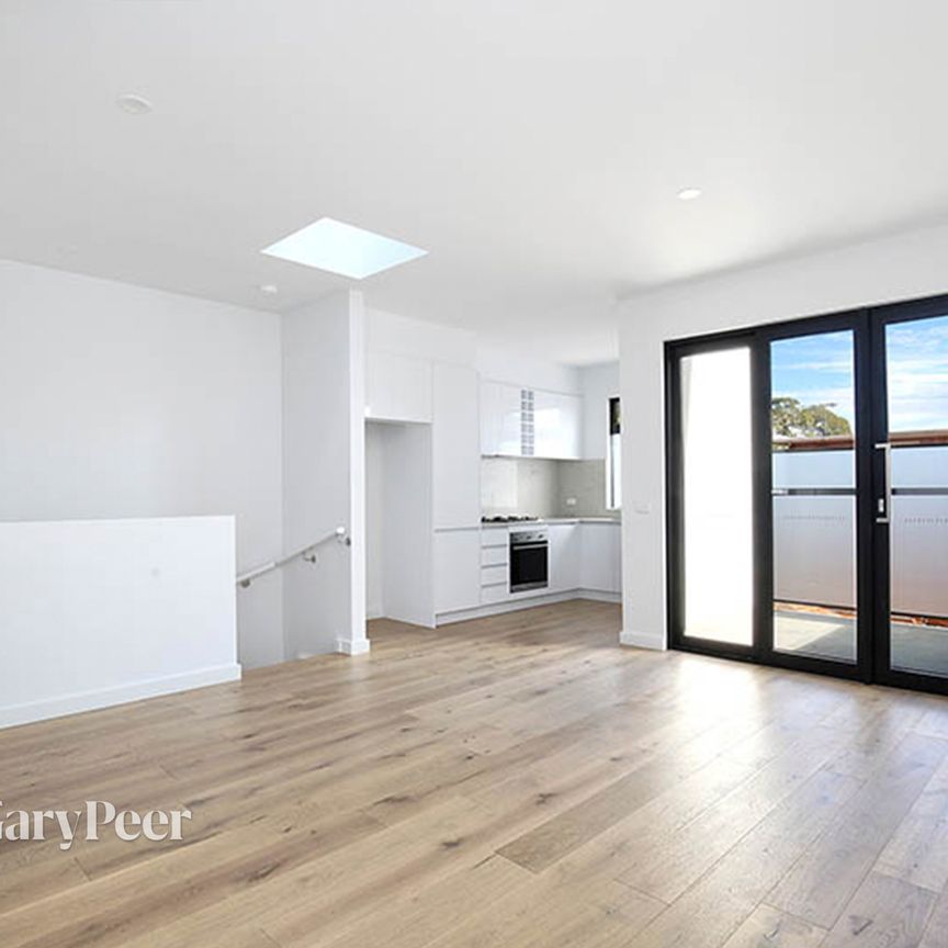 2/48 Hill Street, Bentleigh East VIC 3165 - Townhouse For Rent | Domain - Photo 1