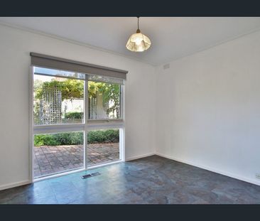 Family home in a prime location! - Photo 6