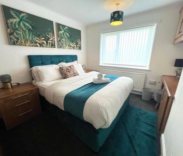 3 bedroom semi-detached house to rent - Photo 6