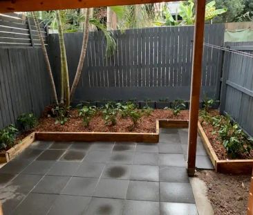 5/60 Bower Street, Annerley QLD 4103 - Photo 4