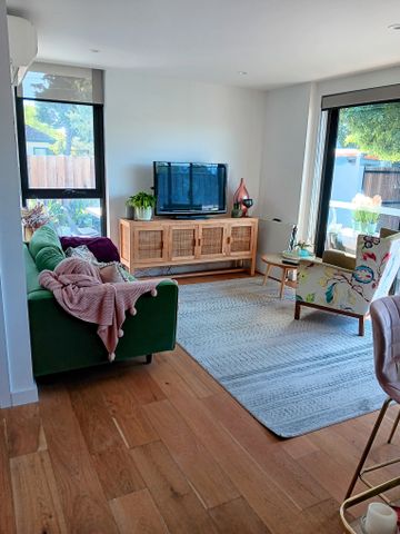 Cheltenham - Photo 5