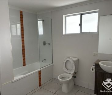 3 BEDROOM NON-FURNISHED UNIT IN TROPICAL RESORT STYLE APARTMENTS - Photo 5