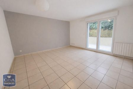 Location Appartement 3 pièces 61m² DEVILLE LES ROUEN 76250 - Photo 2