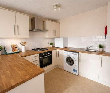 Gresham Road, Staines-upon-thames, TW18 - Photo 3