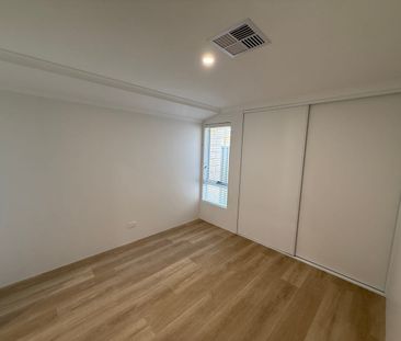 6b Gambier Gr, Eglinton, WA 6034 - Photo 3