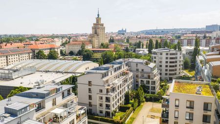 CHYTŘE NAVRŽENÝ BYT 3+kk SE DVĚMA BALKONY K PRONÁJMU V PRAZE 6 – PODBABA - Photo 3
