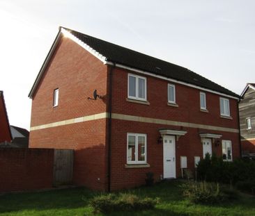 3 bed Semi-Detached - To Let - Photo 1