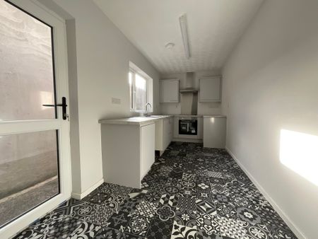 7 Legann Street, Belfast, BT14 8AR - Photo 2