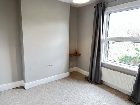 2 bedroom terraced house to rent - Photo 3