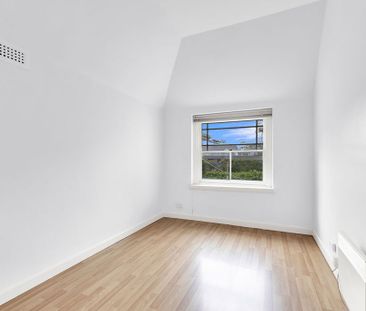 4/472 Glenferrie Road, Hawthorn VIC 3122 - Apartment For Rent | Domain - Photo 2