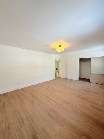 For Lease - 8 Bridgeview Road, Toronto, Ontario - Photo 4