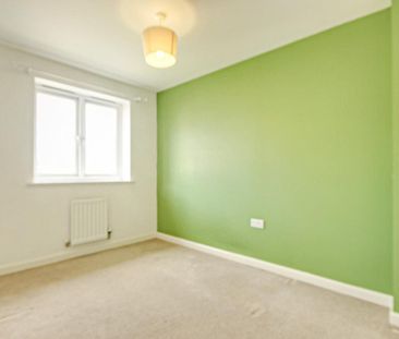 3 bedroom end of terrace house to rent - Photo 2