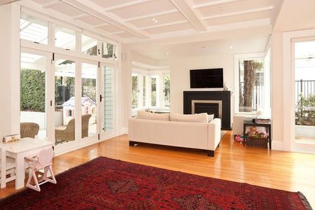 Immaculately presented Character Home Double ... - Photo 5