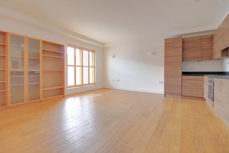 2 bedroom penthouse to rent - Photo 2