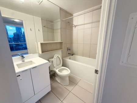 For Lease - 121 Lower Sherbourne Street Unit# 1053, Toronto, Ontario - Photo 5