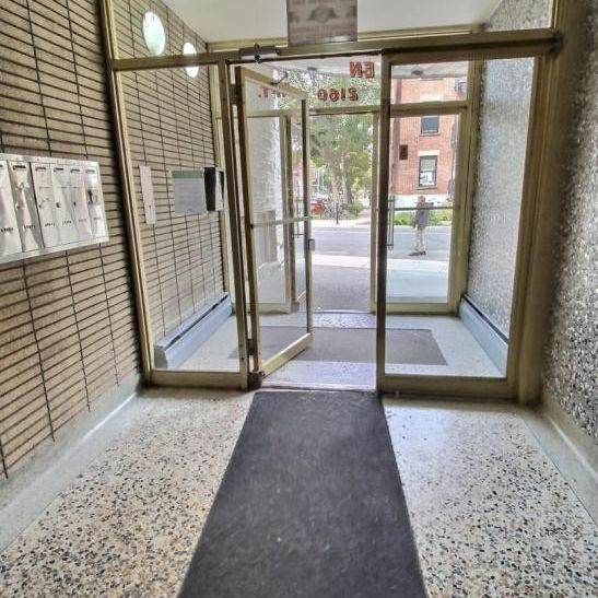 2160 Rue des Carrières, app.3, H2G 1X3, H2G 1X3, Montréal - Photo 1