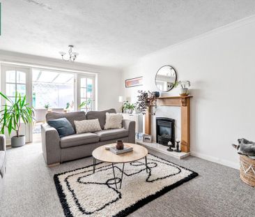 3 bedroom semi-detached house to rent - Photo 3