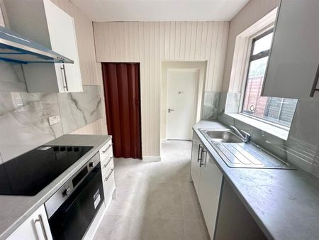 Clive Road, Enfield EN1, London - Photo 3