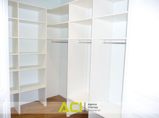 MACON CENTRE TRES BEL APPARTEMENT RENOVE AVEC COUR INTERIEURE - Photo 1