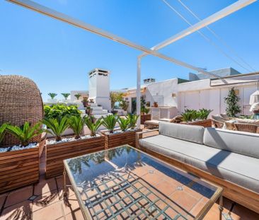 Luxury penthouse for rent in Marbella, Andalusia - Photo 2