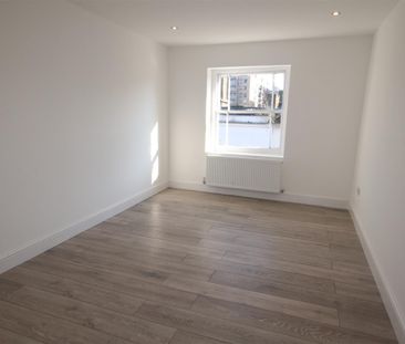 2 bedroom Apartment to let - Photo 3