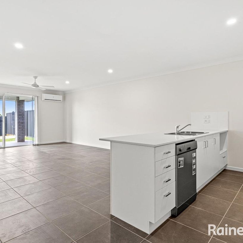 Modern & Spacious Duplex in a Great Location - Photo 1