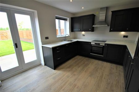 3 bedroom terraced house to rent - Photo 4
