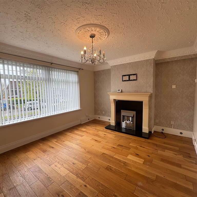 18 Glencolin Avenue, Belfast, BT11 8NZ - Photo 1