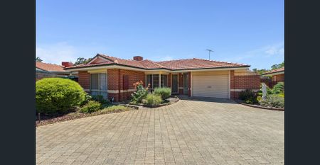 Charming Villa with Serene Surroundings - Photo 3