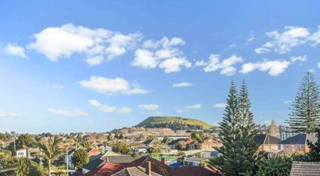 Comfortable and Modern! - Photo 4