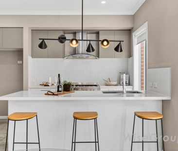 Stunning Home in Berwick Waters Estate - Photo 3