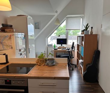 Helle 2-Zimmerwohnung Dachgeschosswohnung in Niehl zu vermieten! - Foto 4