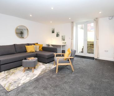 BILLS INCLUDED – Tordoff Terrace, Kirkstall, Leeds, LS5 - Photo 3