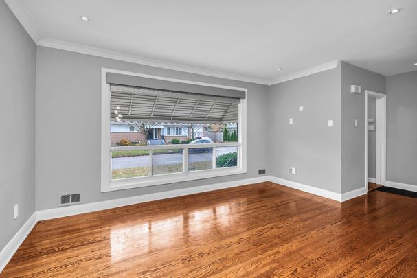 For Lease - 46 Basildon Crescent, Toronto, Ontario - Photo 1