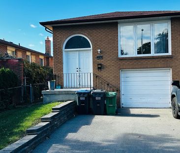 For Lease - 827 Stainton Drive, Mississauga, Ontario - Photo 1