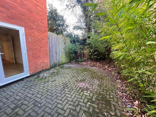 Clarendon Park Road, Clarendon Park, Leicester, LE2 - Photo 1