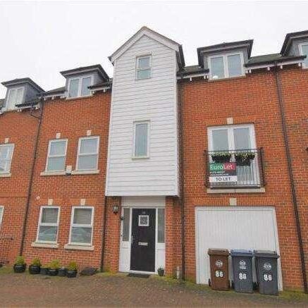 Cavell Drive, Bishops Stortford, CM23 - Photo 1