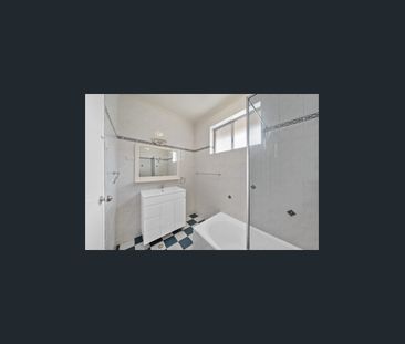 Space, Comfort & Convenience - Photo 5