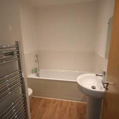 2 bedroom property to rent in Warrington - Photo 1