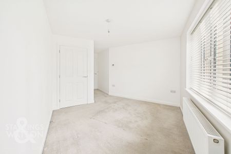 Kestrel Avenue, Queens Hills, Norwich - Photo 4
